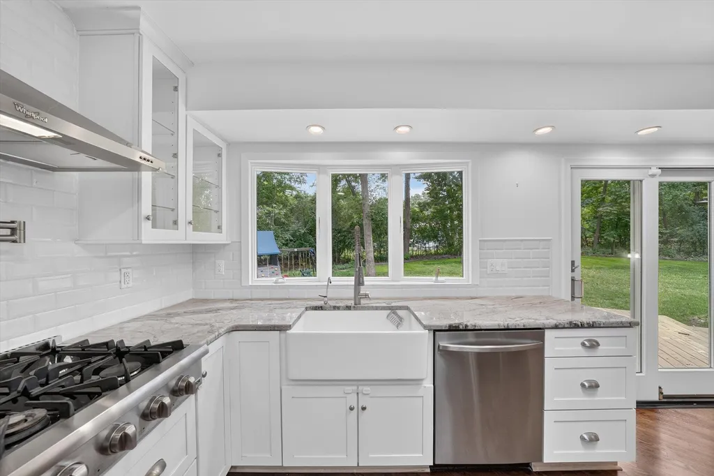 2049 Shore Hill Drive West Bloomfield Charter Township MI 48323