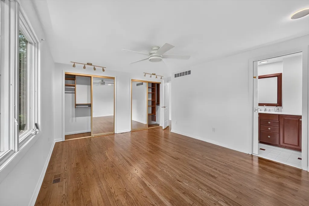 2049 Shore Hill Drive West Bloomfield Charter Township MI 48323