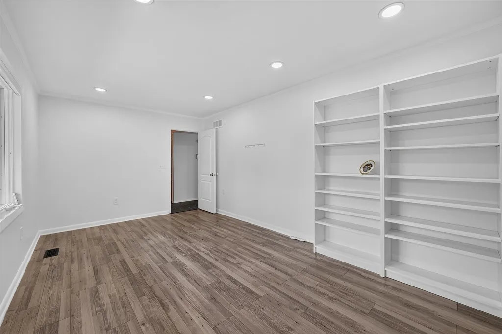 2049 Shore Hill Drive West Bloomfield Charter Township MI 48323