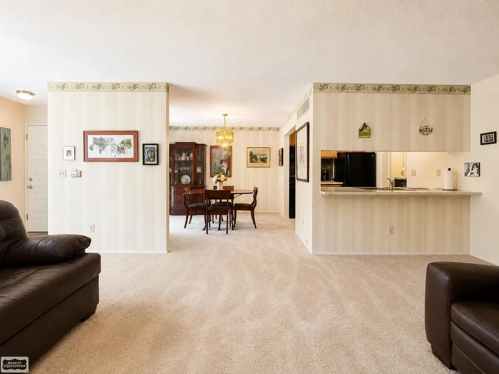 1527 S Hill Boulevard Bloomfield Hills City MI 48304