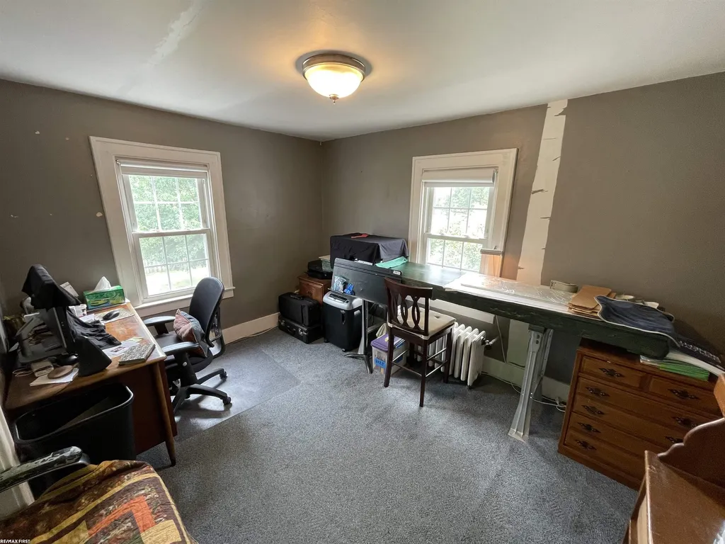 26689 Elm Street Roseville City MI 48066