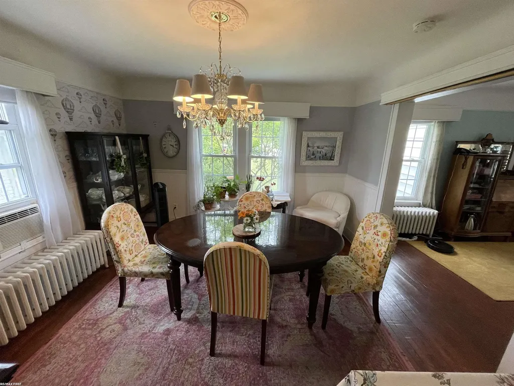 26689 Elm Street Roseville City MI 48066