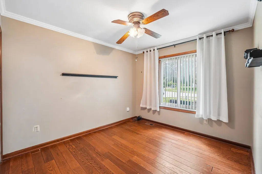 42140 Royal Lane Clinton Charter Township MI 48038