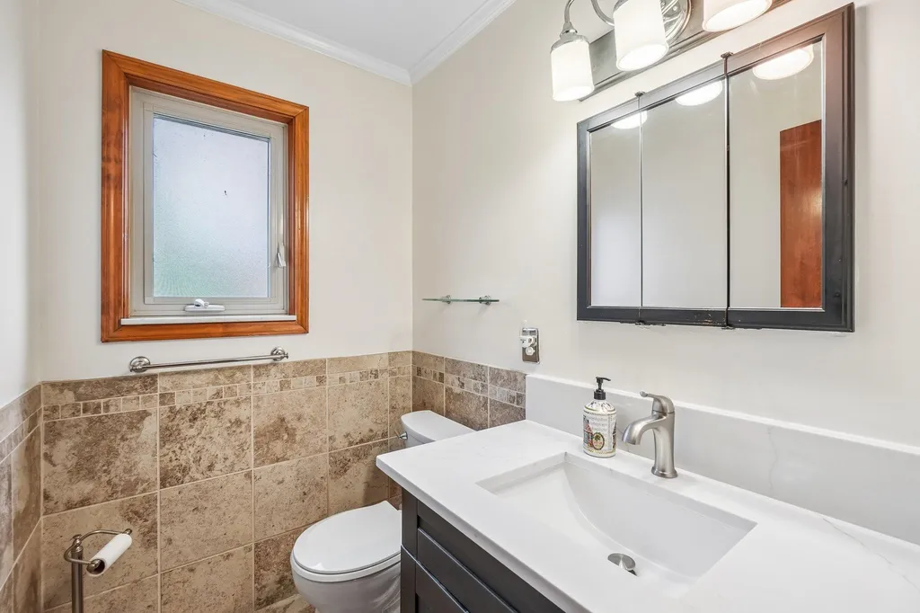42140 Royal Lane Clinton Charter Township MI 48038
