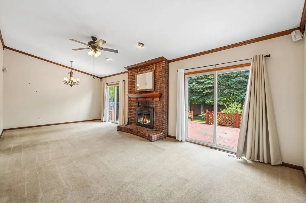 42140 Royal Lane Clinton Charter Township MI 48038