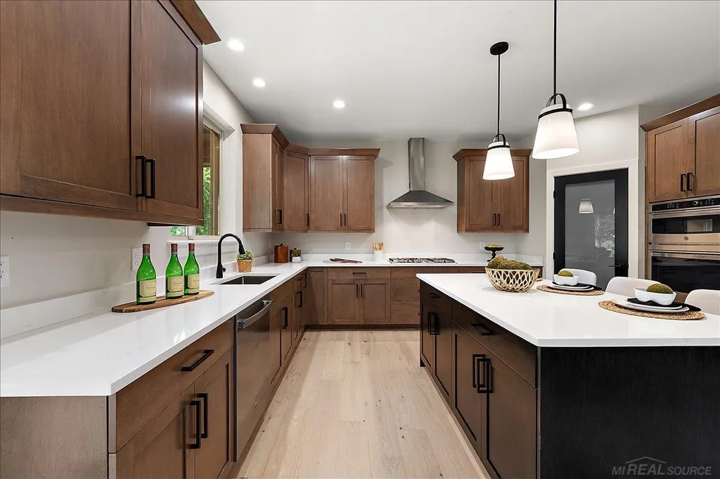 49309 Bayshore Drive Chesterfield Township MI 48047