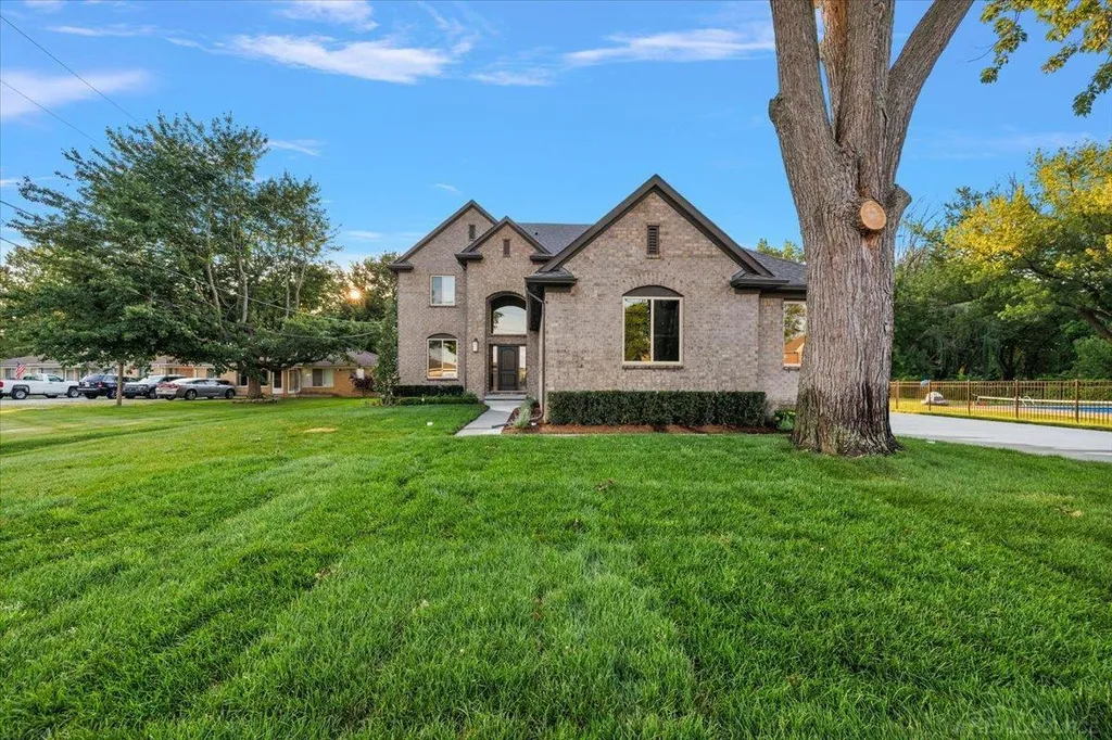 49309 Bayshore Drive Chesterfield Township MI 48047