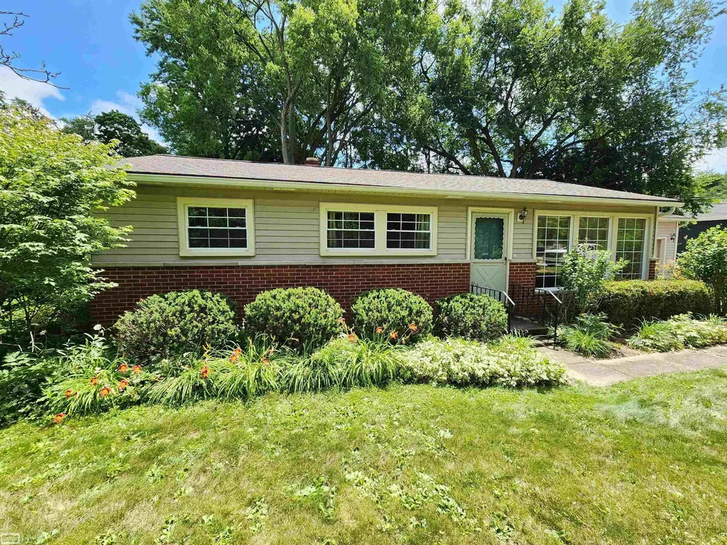 74030 Tietz Street Armada Village MI 48005