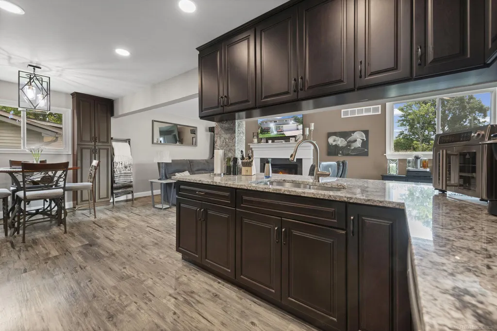48064 Mallard Drive Chesterfield Township MI 48047