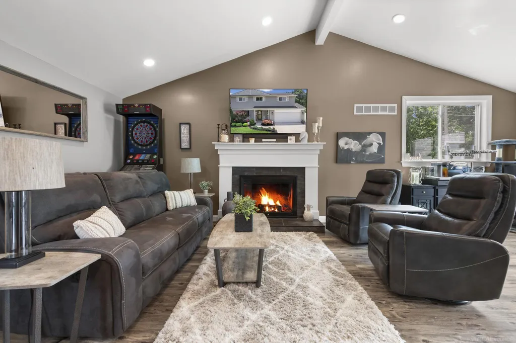48064 Mallard Drive Chesterfield Township MI 48047