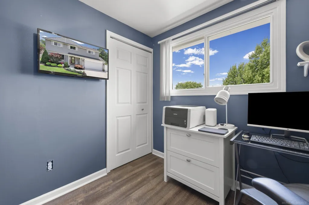48064 Mallard Drive Chesterfield Township MI 48047