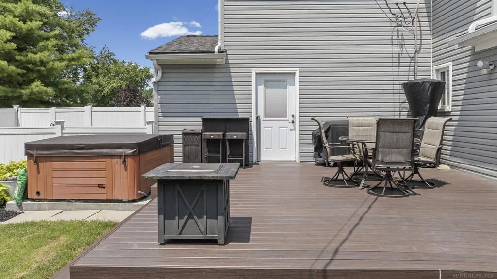 48064 Mallard Drive Chesterfield Township MI 48047