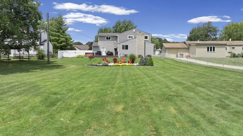 48064 Mallard Drive Chesterfield Township MI 48047