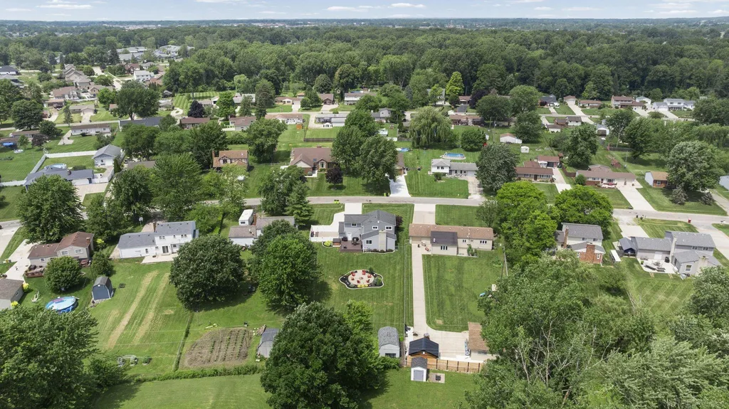 48064 Mallard Drive Chesterfield Township MI 48047