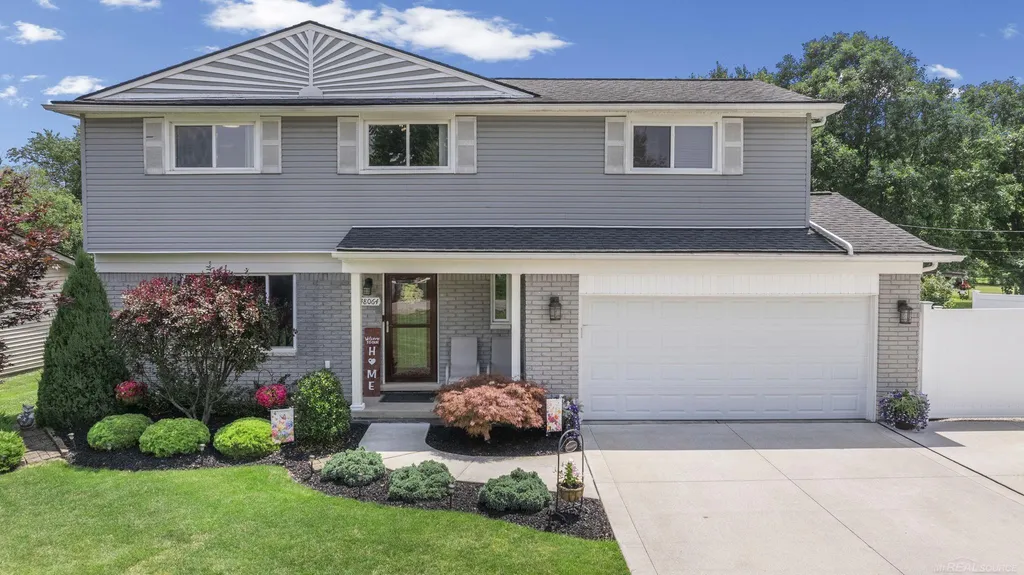 48064 Mallard Drive Chesterfield Township MI 48047