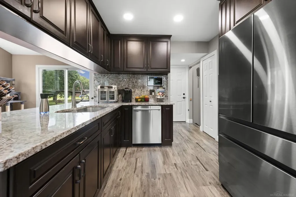 48064 Mallard Drive Chesterfield Township MI 48047