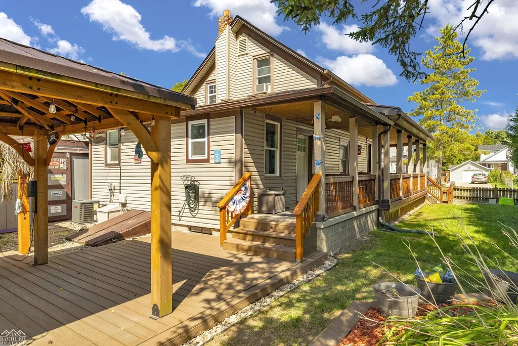 321 Delina Street Marine City City MI 48039