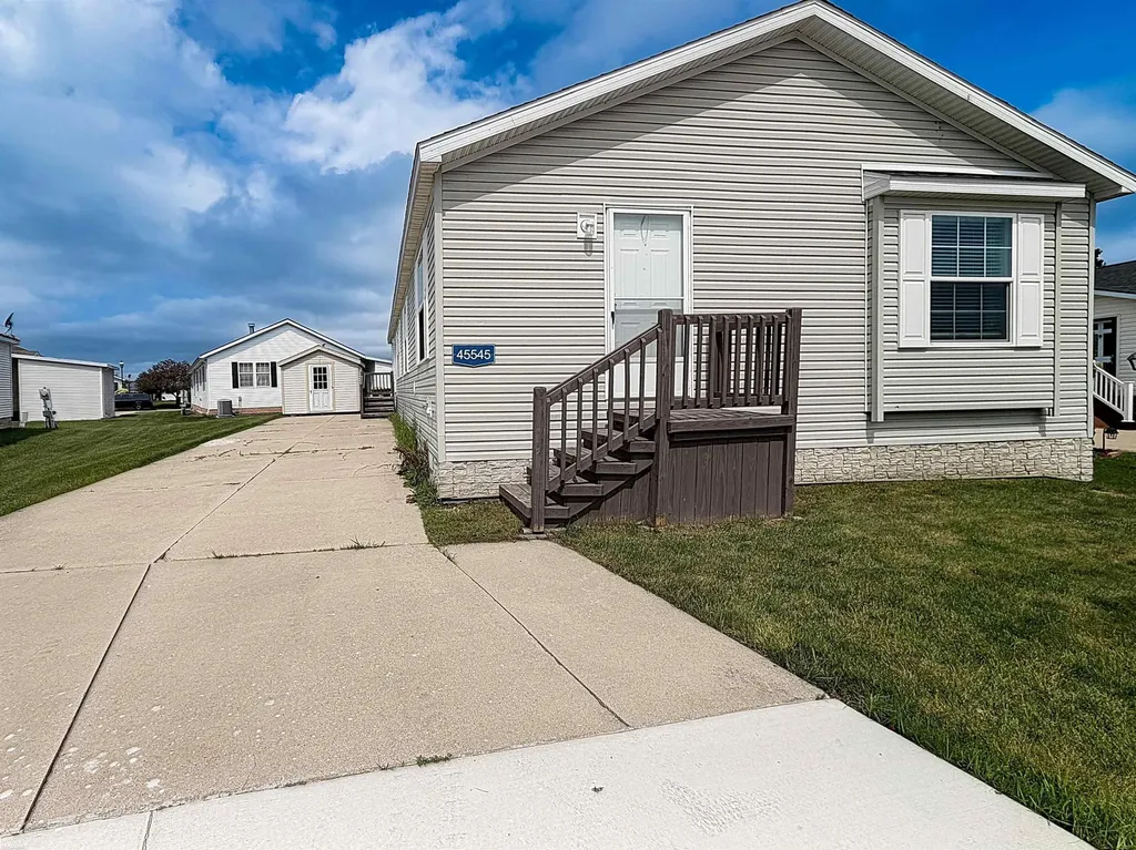 45545 Labelle Drive Macomb Township MI 48044