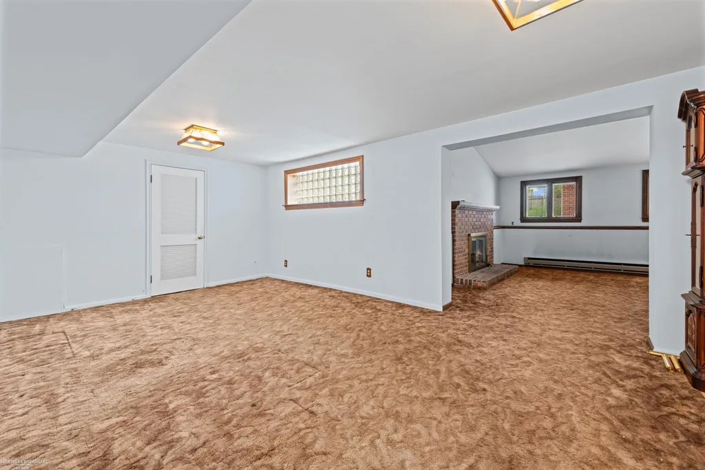 19824 Sussex Street St. Clair Shores City MI 48081