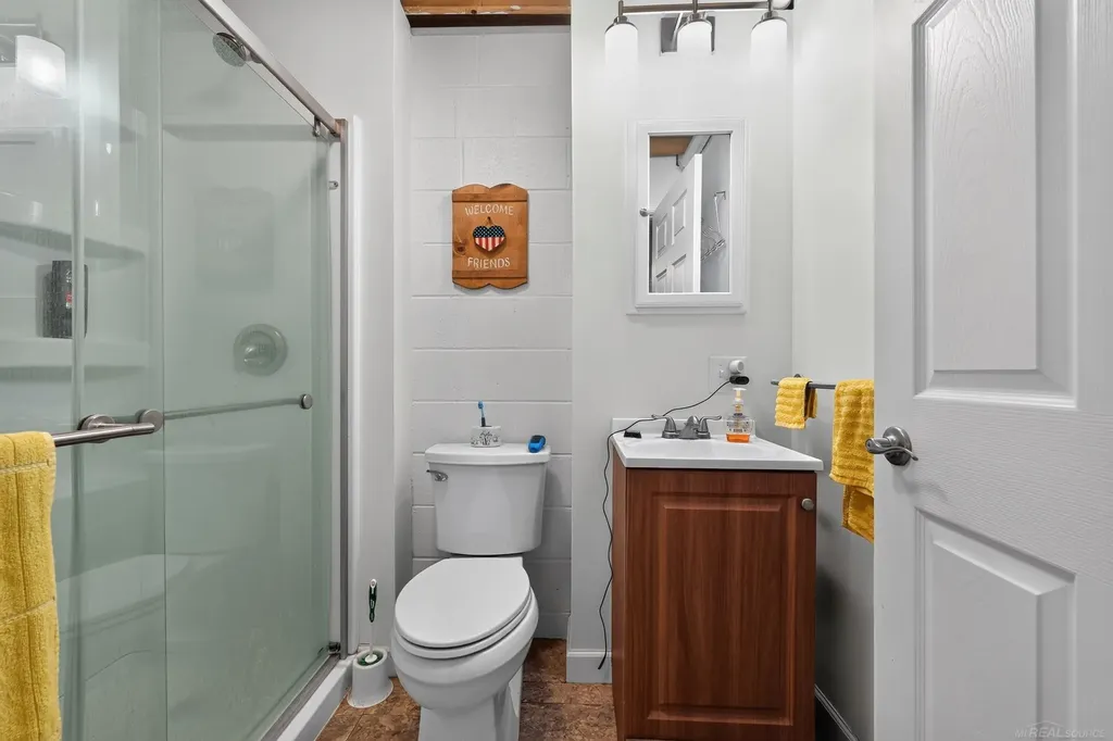 2204 Springwood Drive Midland City MI 48640