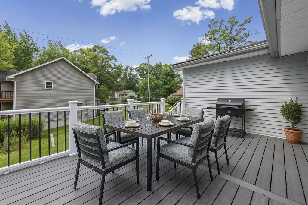 6777 Dandison Boulevard West Bloomfield Charter Township MI 48324