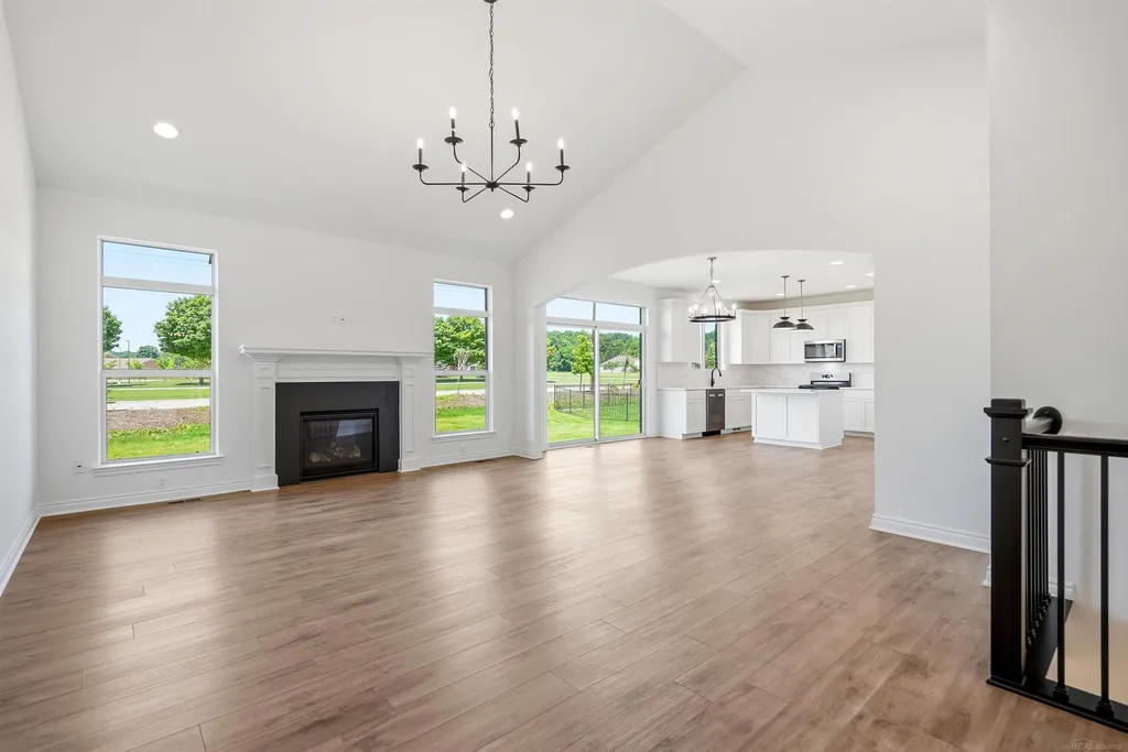 55611 Bay Oaks Court Shelby Charter Township MI 48315