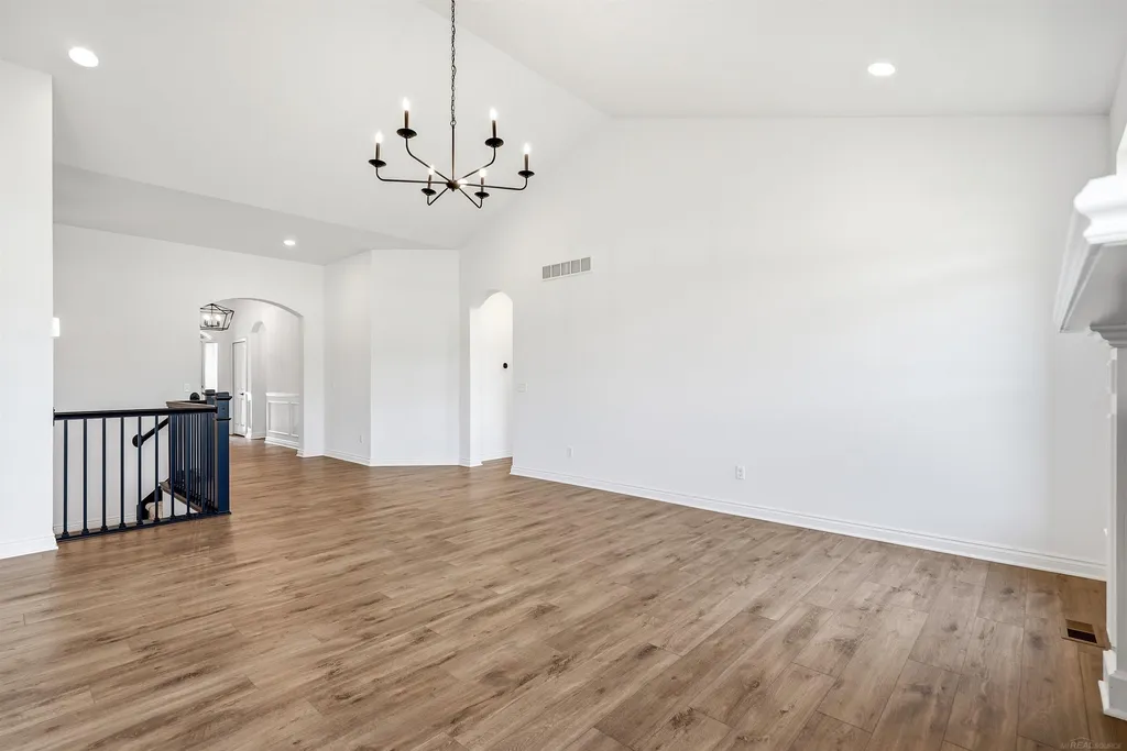 55611 Bay Oaks Court Shelby Charter Township MI 48315