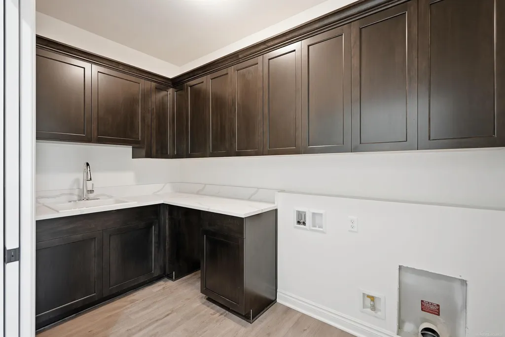 55611 Bay Oaks Court Shelby Charter Township MI 48315