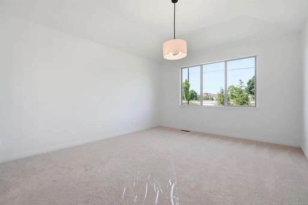 55611 Bay Oaks Court Shelby Charter Township MI 48315