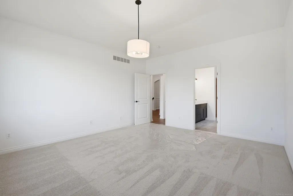 55611 Bay Oaks Court Shelby Charter Township MI 48315