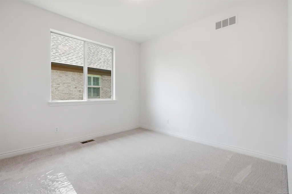 55611 Bay Oaks Court Shelby Charter Township MI 48315