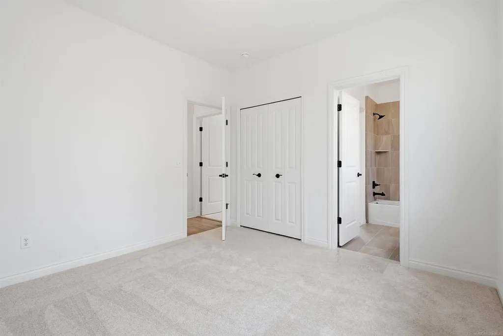 55611 Bay Oaks Court Shelby Charter Township MI 48315