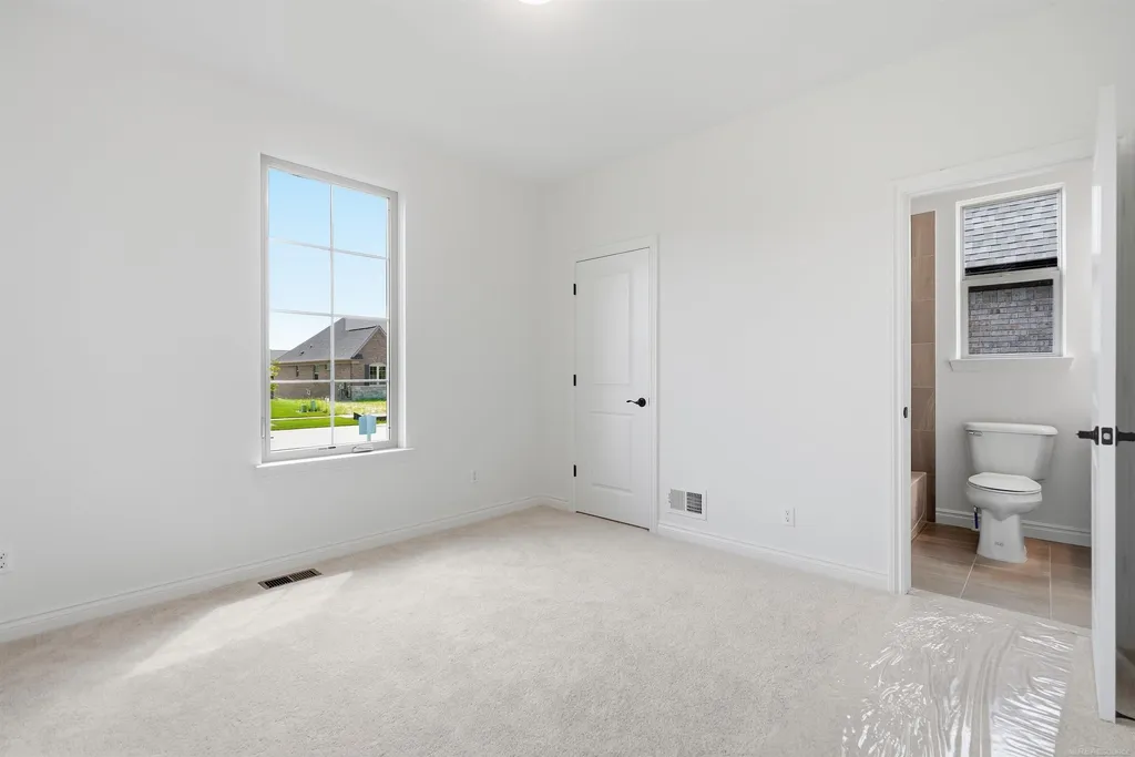 55611 Bay Oaks Court Shelby Charter Township MI 48315