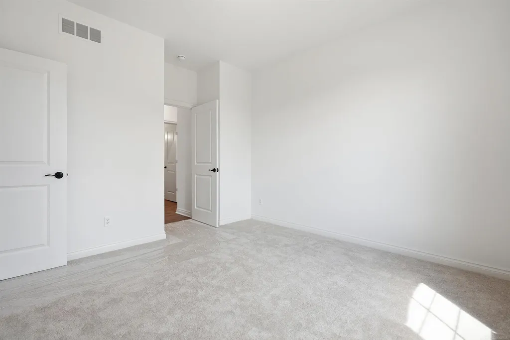 55611 Bay Oaks Court Shelby Charter Township MI 48315