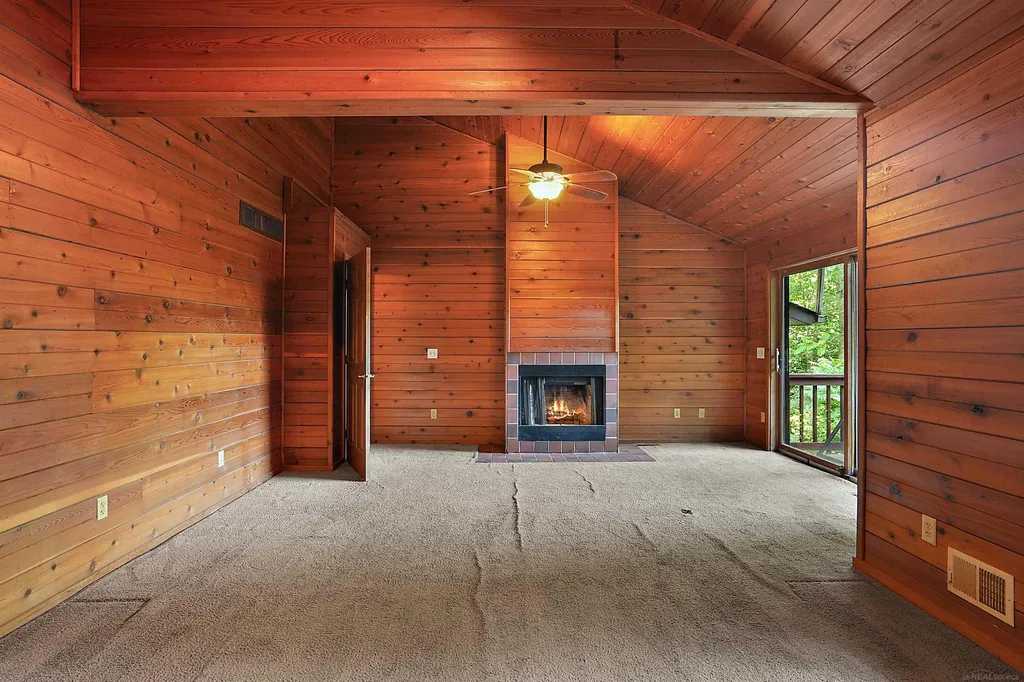 11535 Longden Avenue Pinckney Village MI 48169