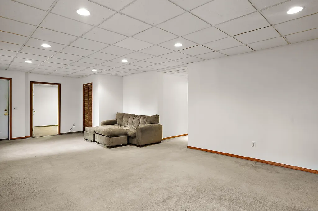 11535 Longden Avenue Pinckney Village MI 48169
