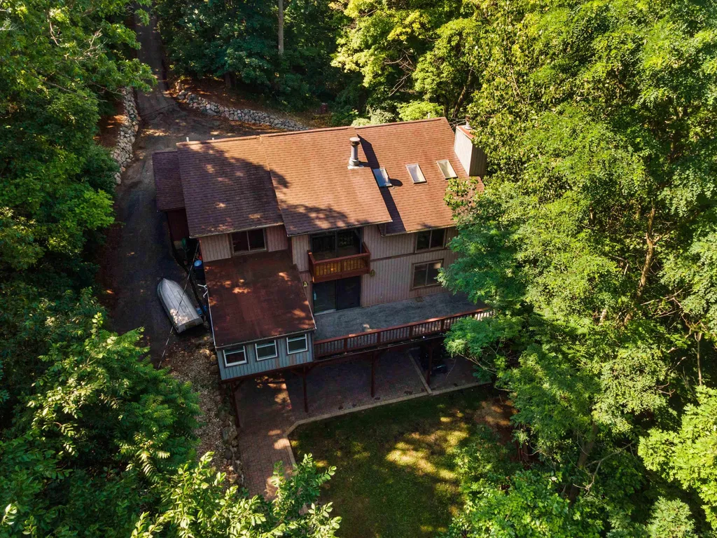 11535 Longden Avenue Pinckney Village MI 48169