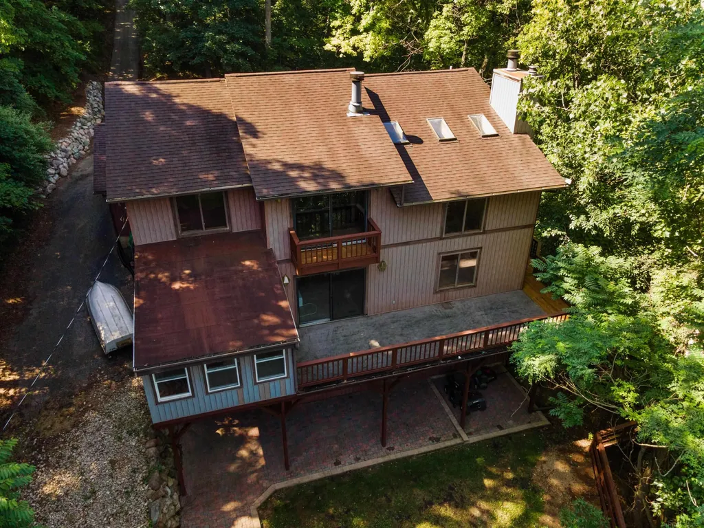11535 Longden Avenue Pinckney Village MI 48169