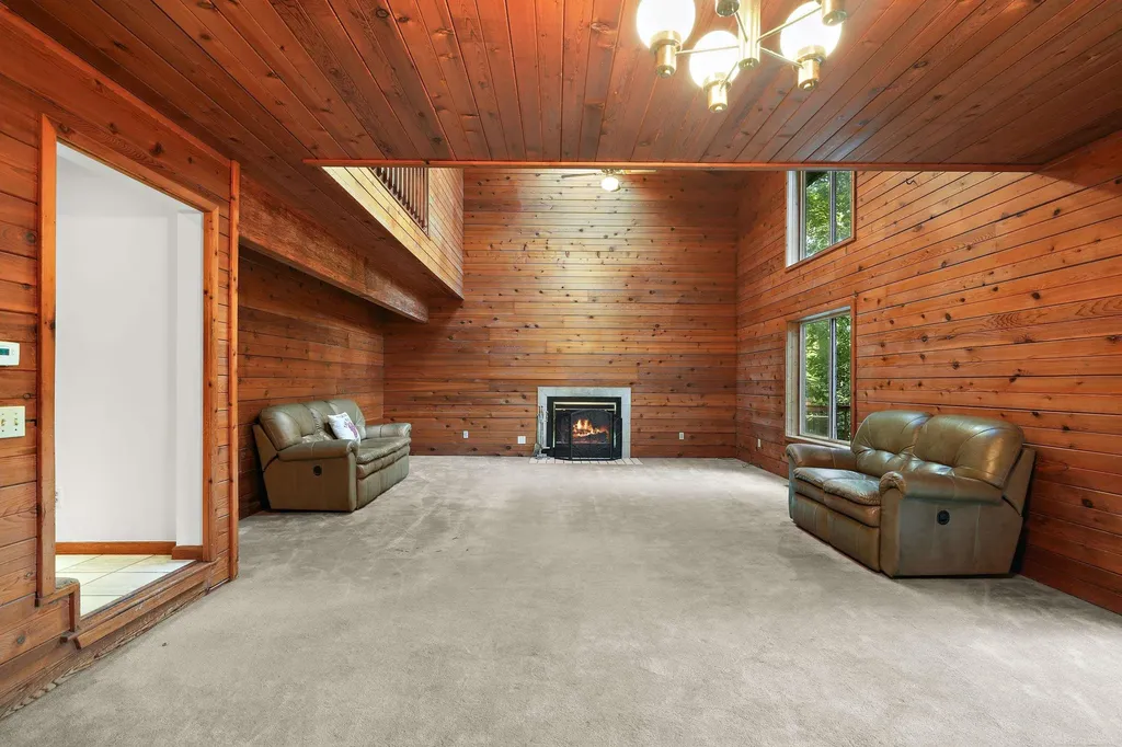 11535 Longden Avenue Pinckney Village MI 48169