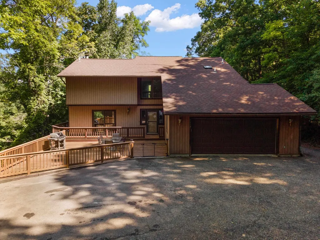 11535 Longden Avenue Pinckney Village MI 48169