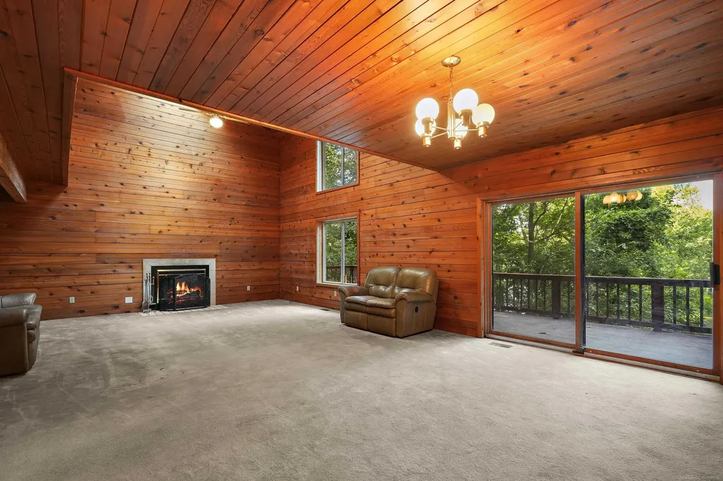 11535 Longden Avenue Pinckney Village MI 48169