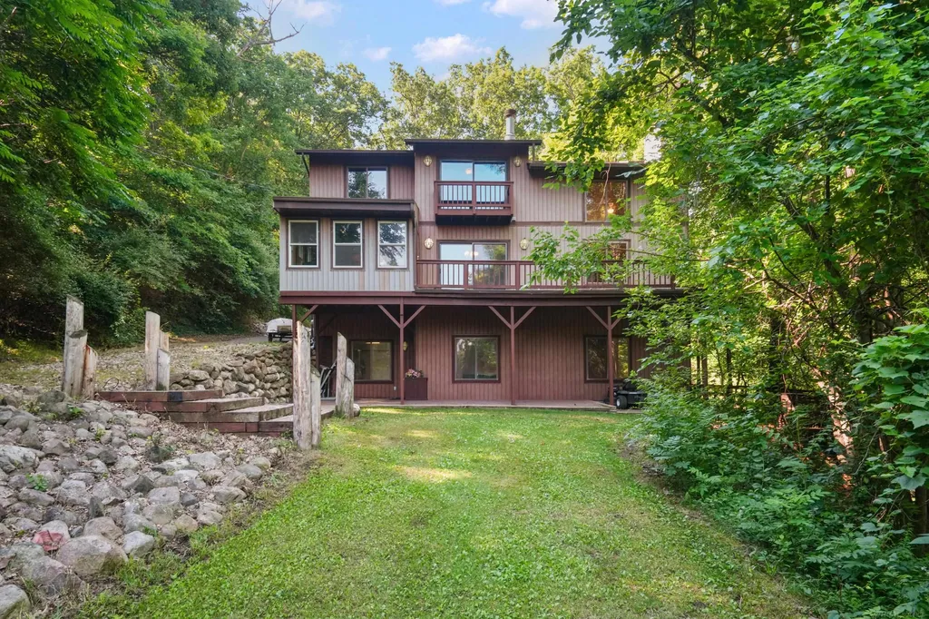11535 Longden Avenue Pinckney Village MI 48169