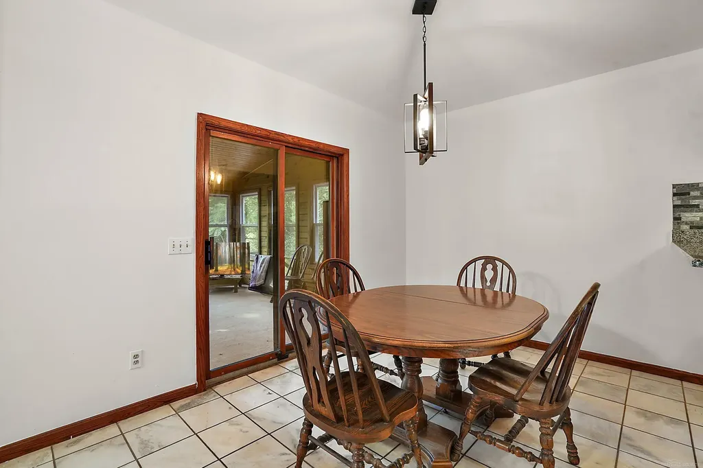 11535 Longden Avenue Pinckney Village MI 48169