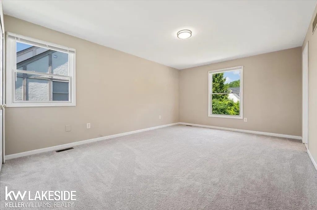 2199 Edgestone Drive Sterling Heights City MI 48314