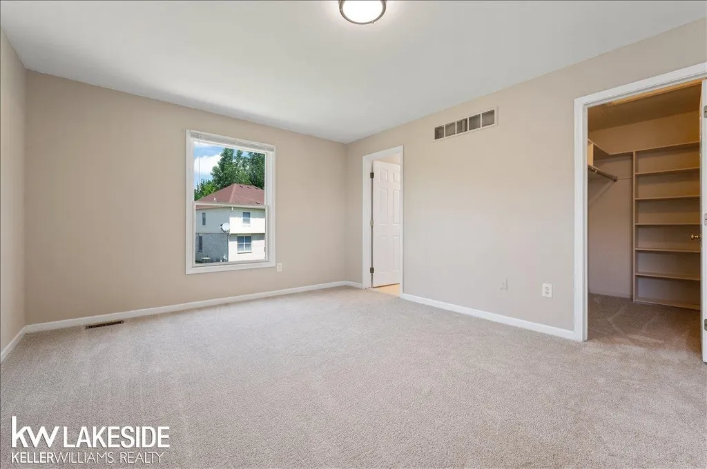 2199 Edgestone Drive Sterling Heights City MI 48314
