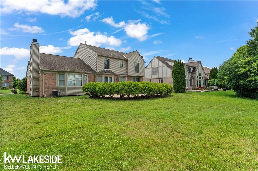 2199 Edgestone Drive Sterling Heights City MI 48314