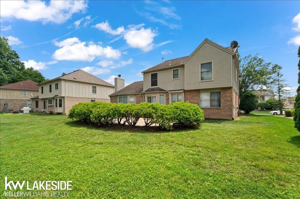 2199 Edgestone Drive Sterling Heights City MI 48314