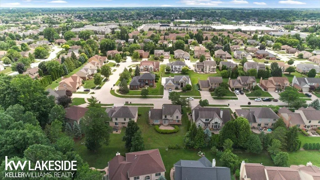 2199 Edgestone Drive Sterling Heights City MI 48314