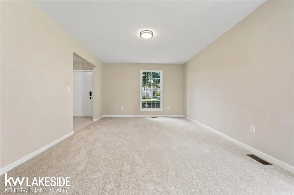2199 Edgestone Drive Sterling Heights City MI 48314