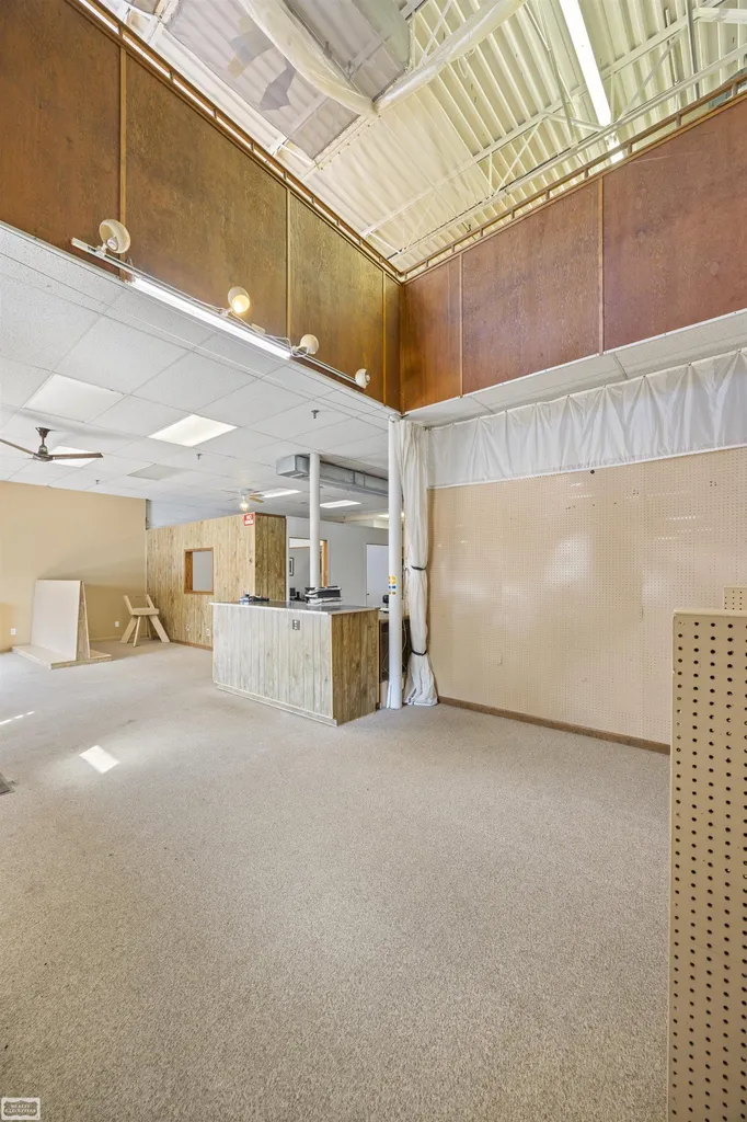 35942 Jefferson Avenue Harrison Charter Township MI 48045
